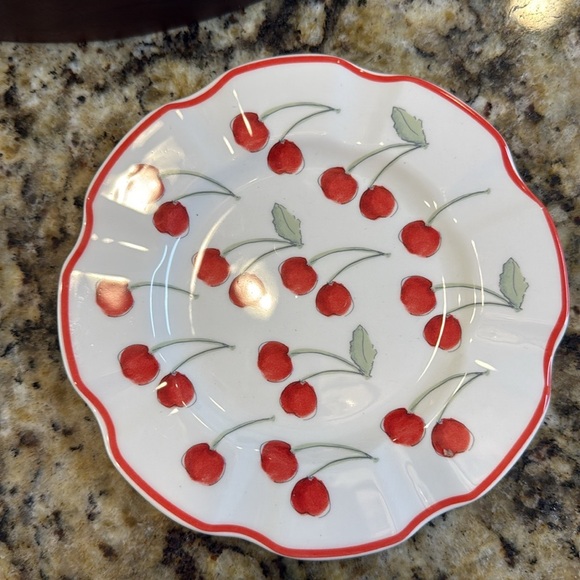 🍒Tag Red Cherry Design Appetizer 4 piece Set - Picture 3 of 6